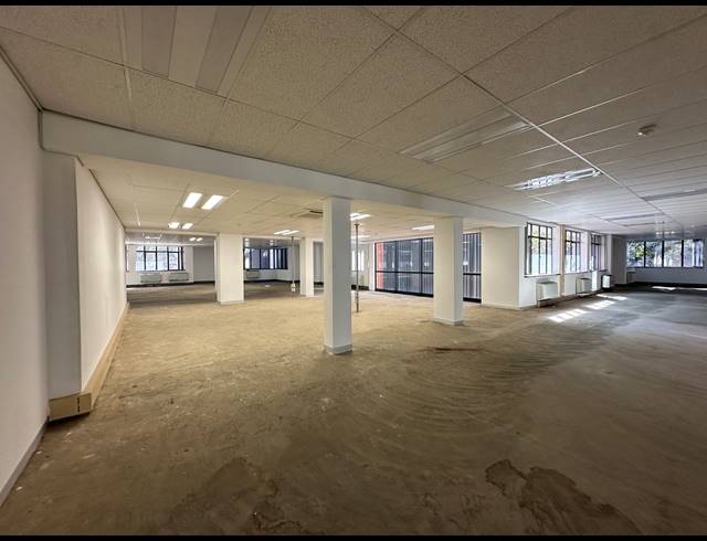 1,731M² OFFICE TO LET IN SANDTON CENTRAL